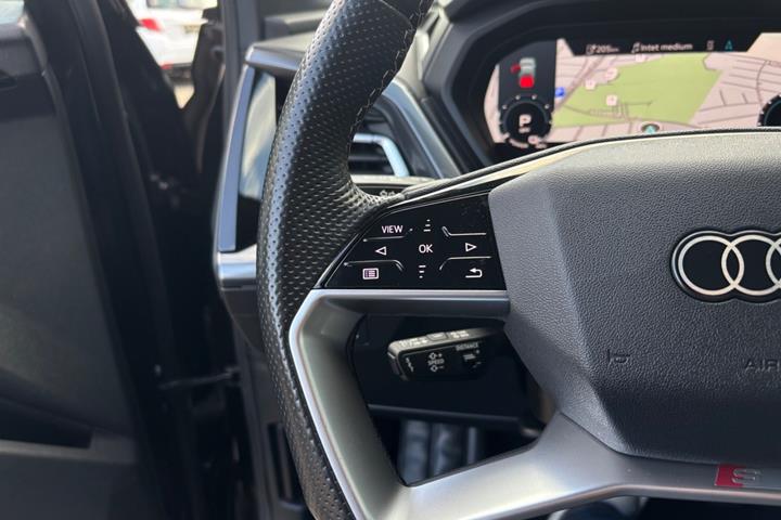 Sort Audi Q4 e-tron fra 2024
