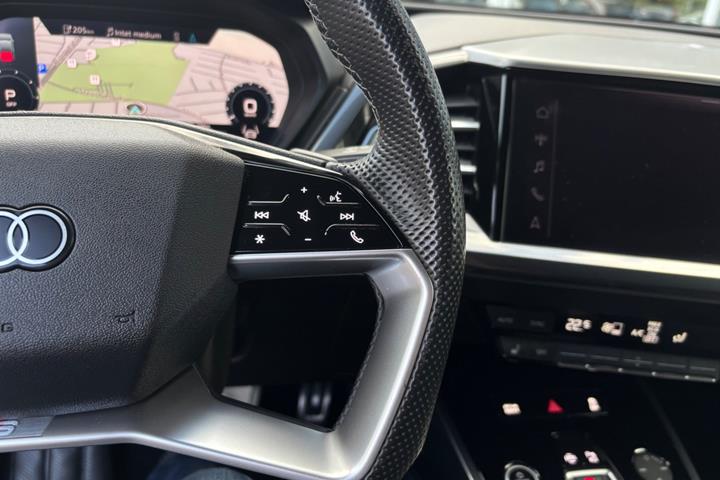 Sort Audi Q4 e-tron fra 2024