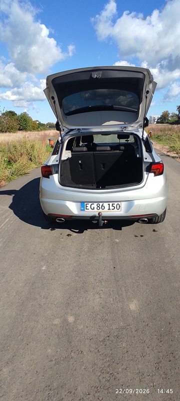 undefined Opel Astra fra 2016