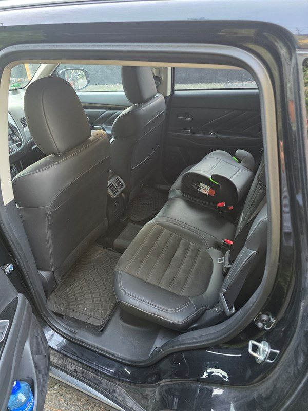undefined Mitsubishi Outlander fra 2020