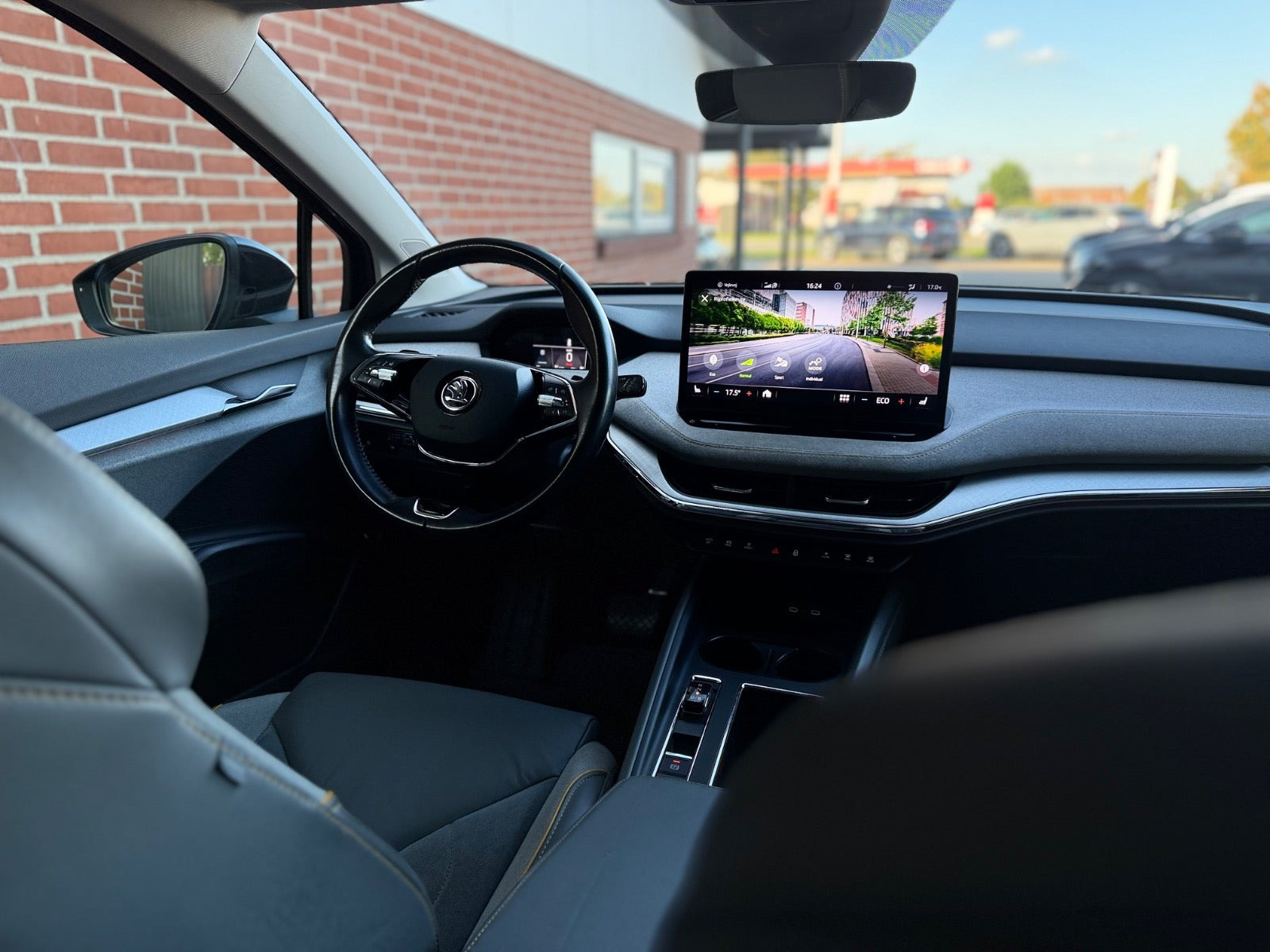 Sort Skoda Enyaq fra 2021