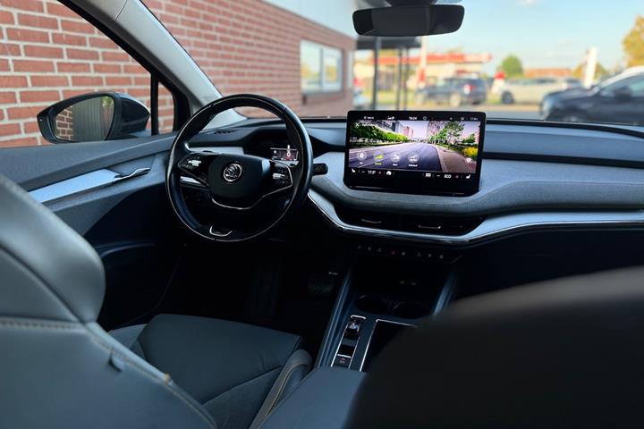 Sort Skoda Enyaq fra 2021