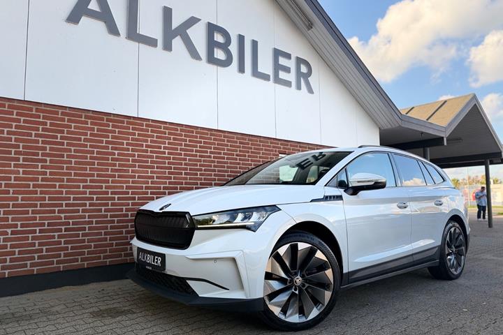 Hvid Skoda Enyaq fra 2021
