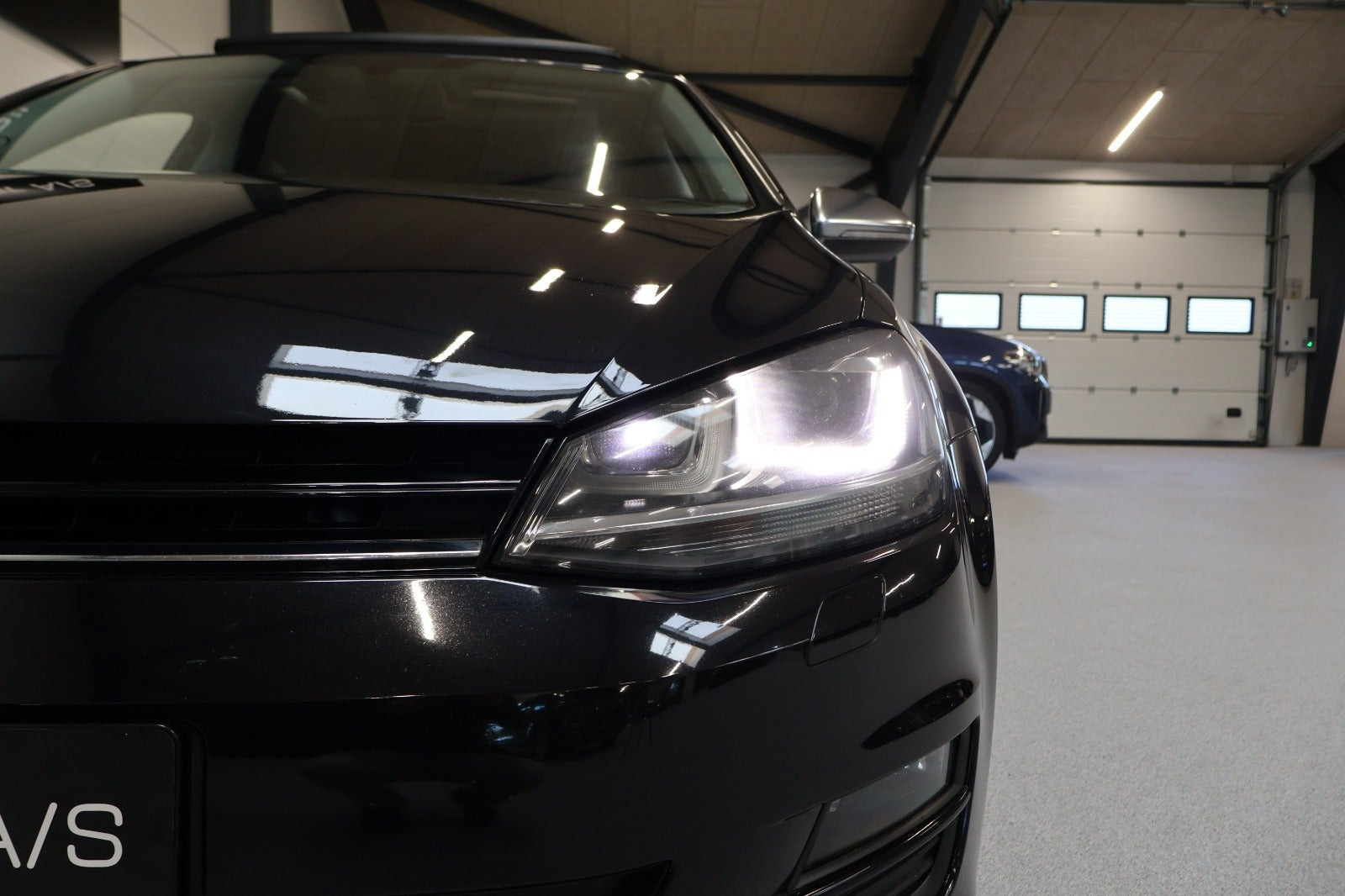 Sort VW Golf VII fra 2015