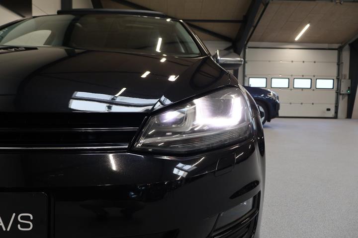 Sort VW Golf VII fra 2015