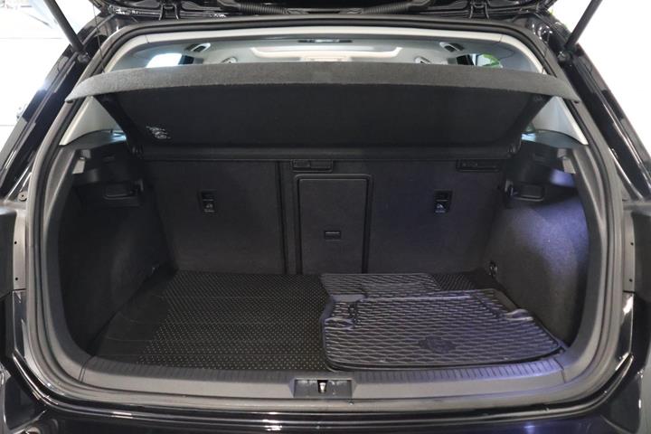 Sort VW Golf VII fra 2015
