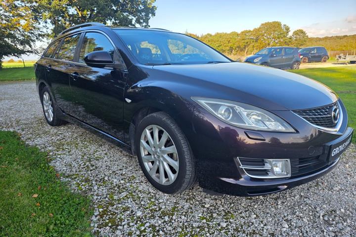 Brun Mazda 6 fra 2008 set udefra