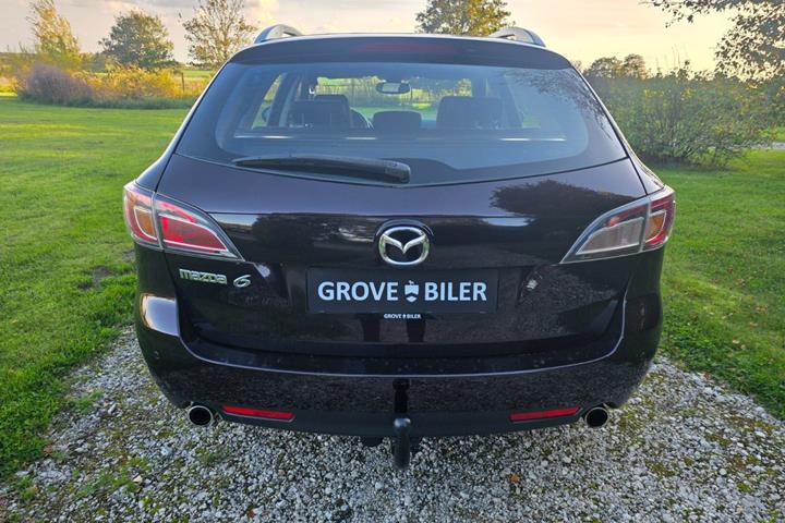 Brun Mazda 6 fra 2008