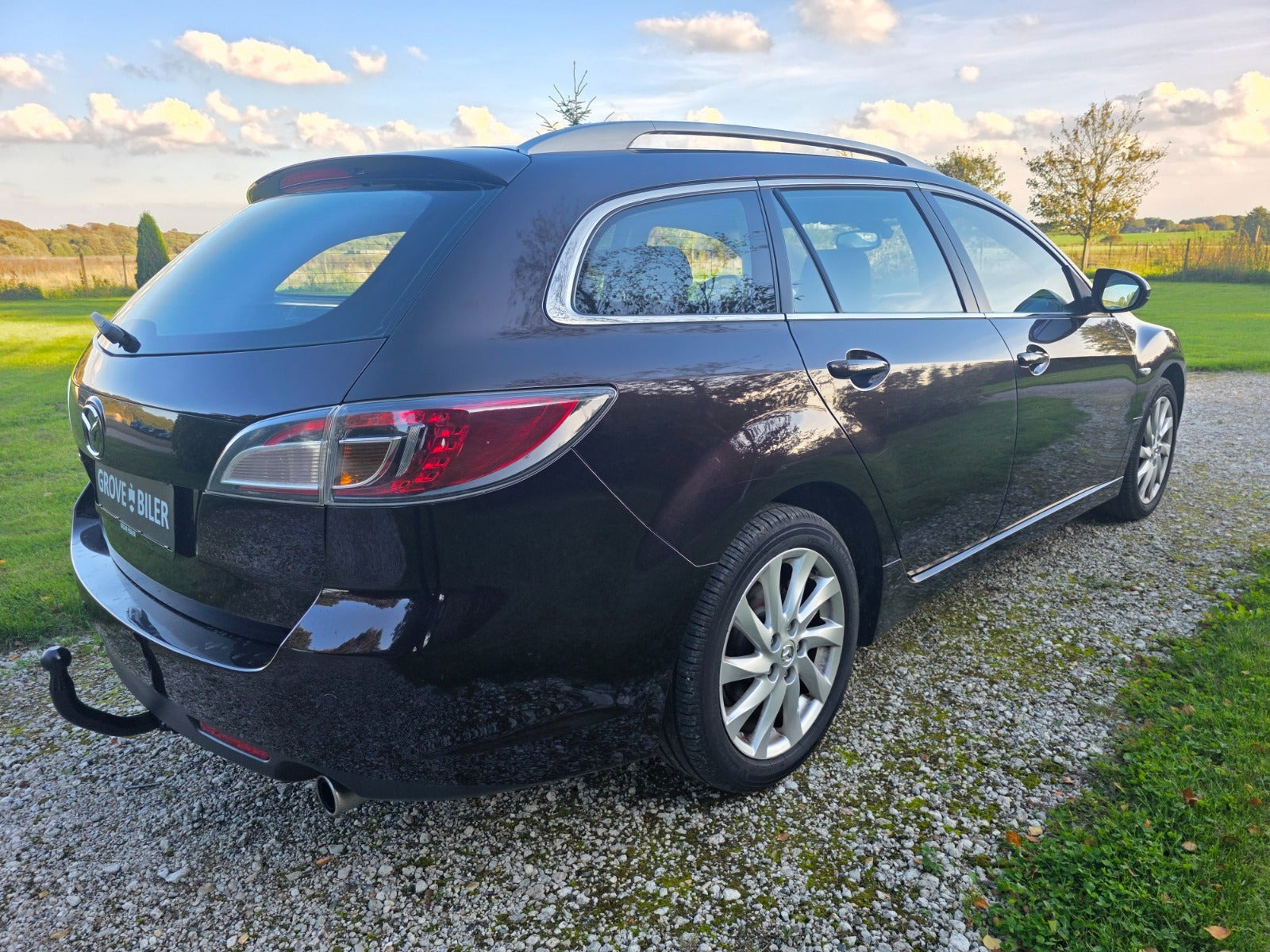 Brun Mazda 6 fra 2008
