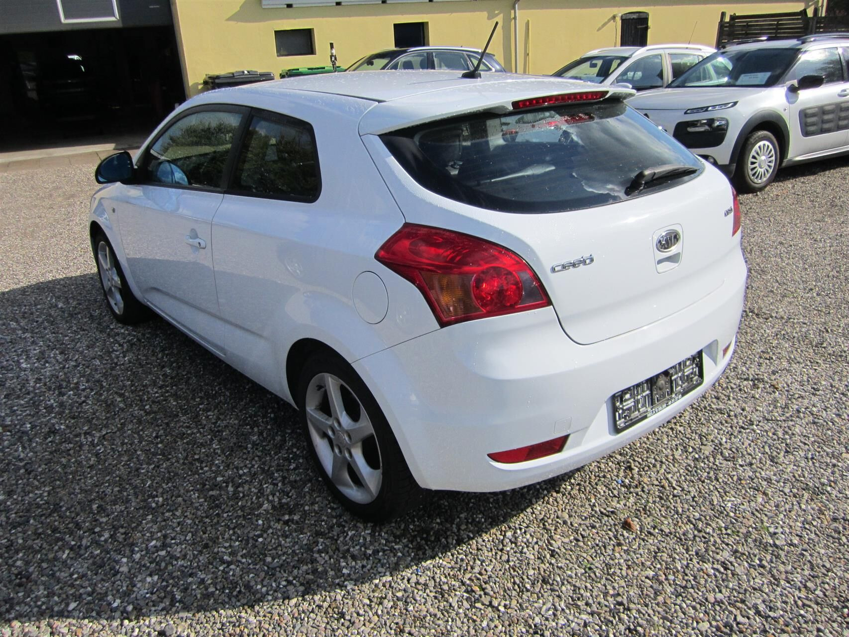 Hvid Kia Pro Ceed fra 2009