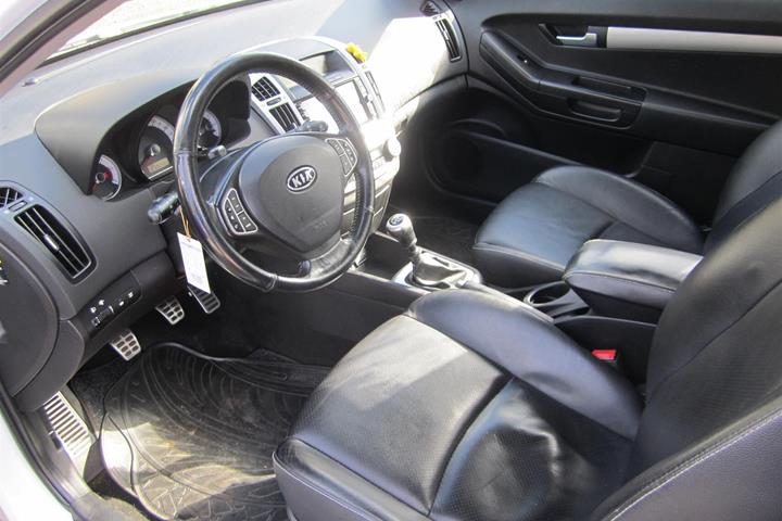 Hvid Kia Pro Ceed fra 2009