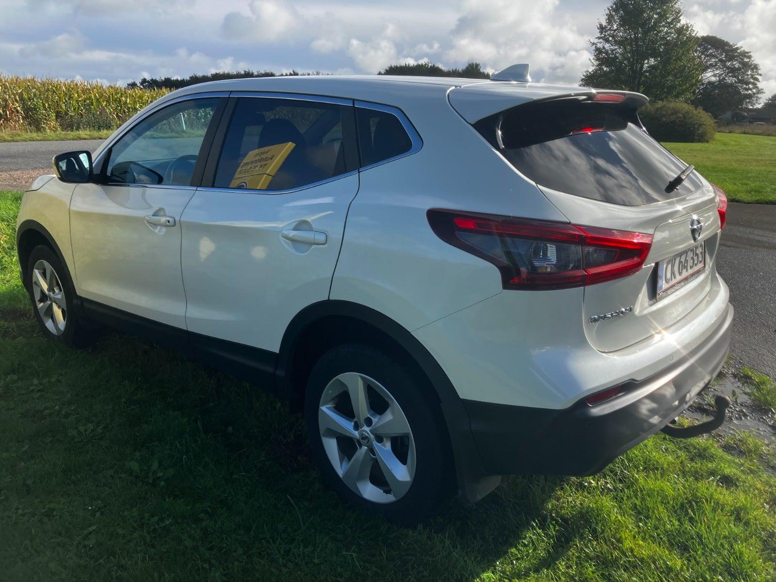 Hvid Nissan Qashqai fra 2018