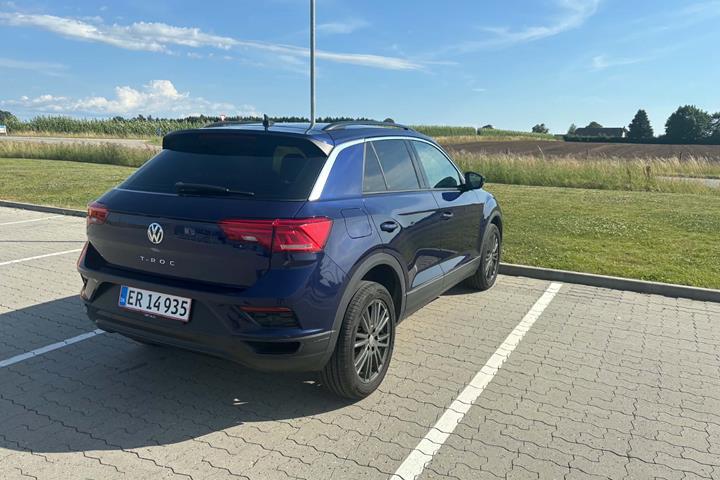 Blå VW T-Roc fra 2018