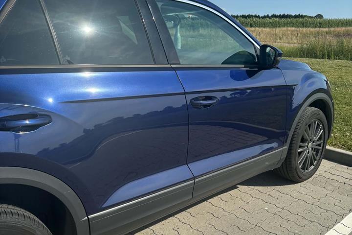 Blå VW T-Roc fra 2018