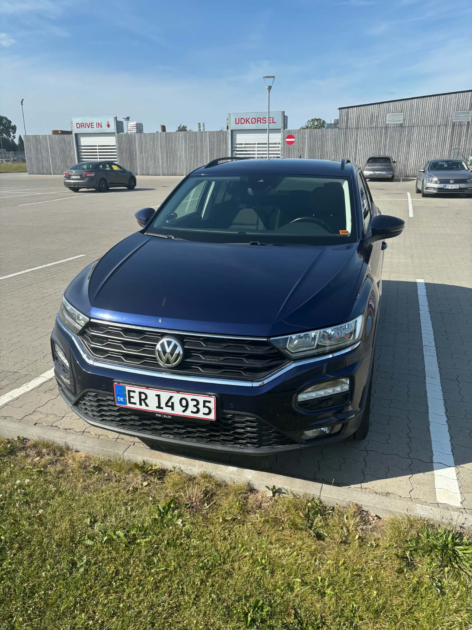 Blå VW T-Roc fra 2018