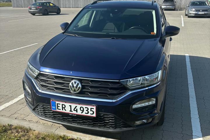 Blå VW T-Roc fra 2018