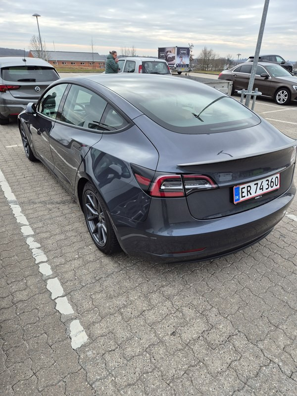 undefined Tesla Model 3 fra 2021