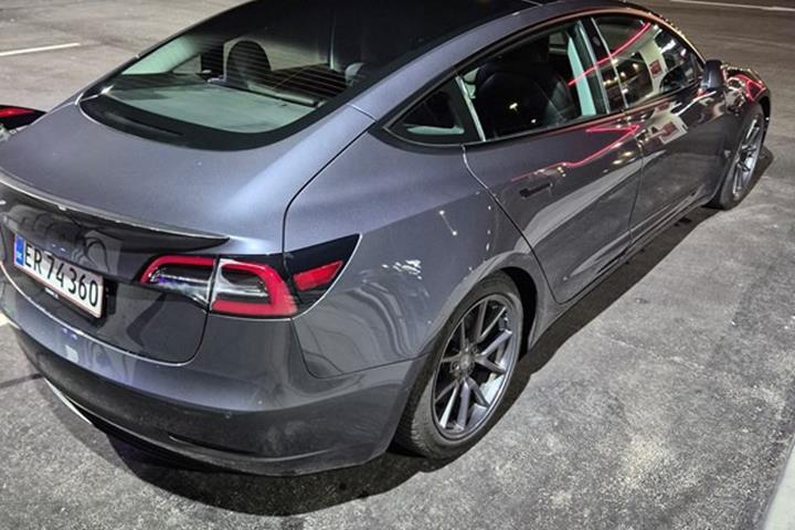 undefined Tesla Model 3 fra 2021