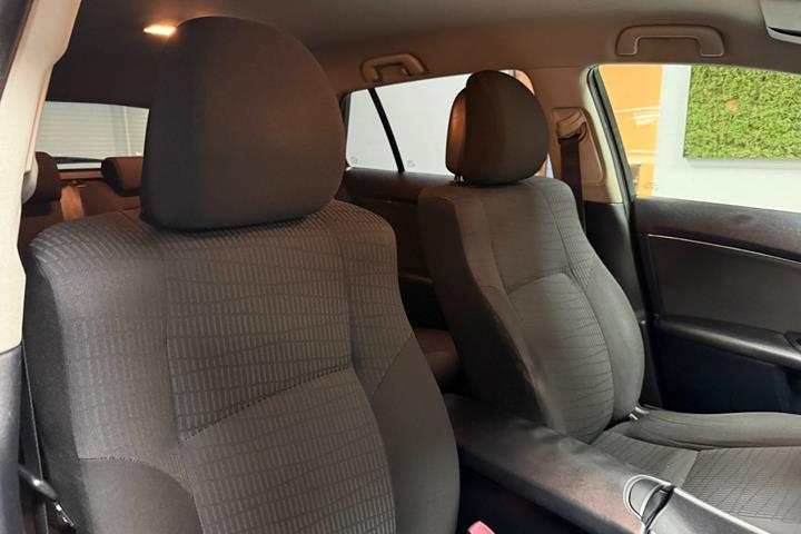 undefined Toyota Avensis fra 2009