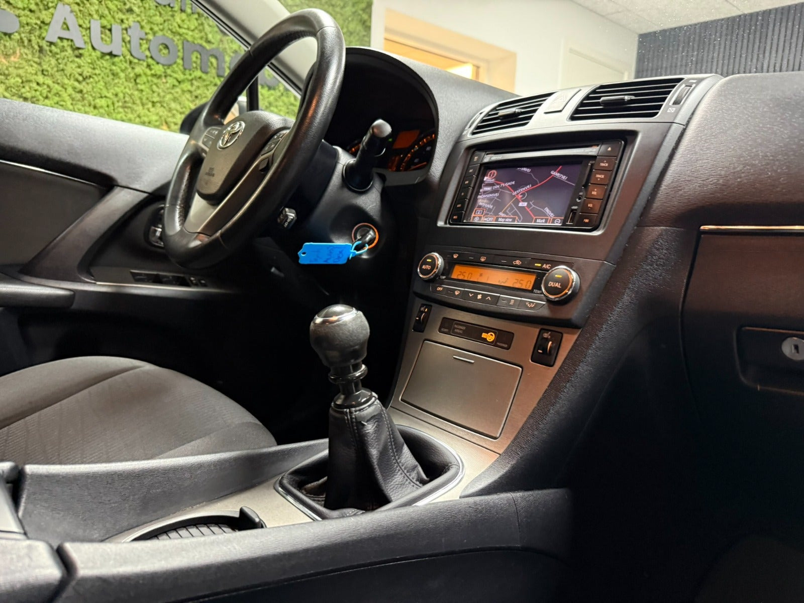 undefined Toyota Avensis fra 2009