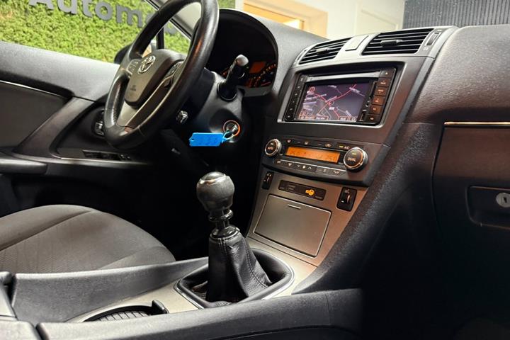 undefined Toyota Avensis fra 2009