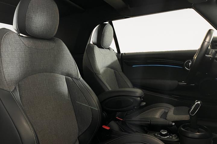 Sort Mini Cooper fra 2024