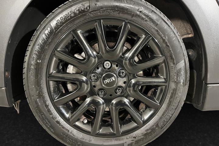 Sort Mini Cooper fra 2024