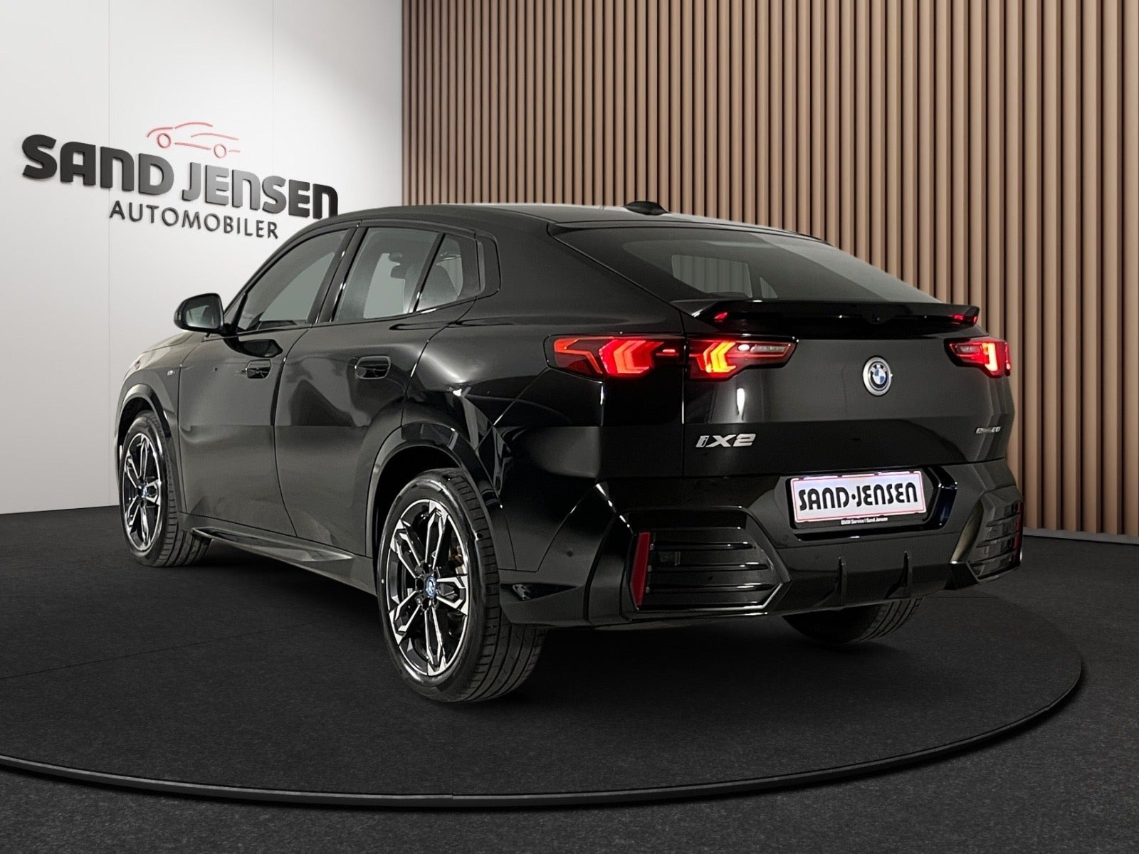 Sort BMW iX2 fra 2025