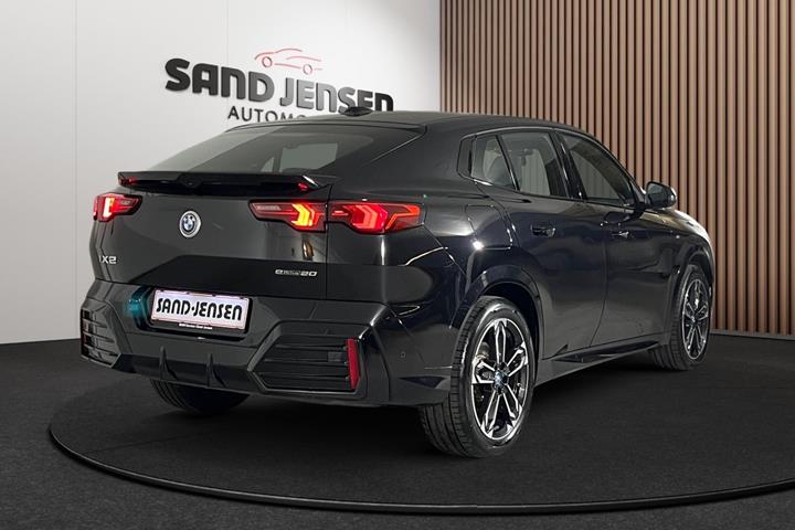 Sort BMW iX2 fra 2025