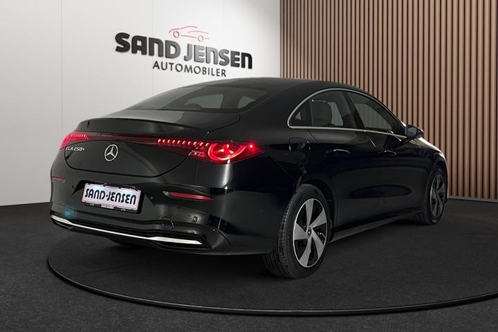 Sort Mercedes CLA250+ fra 2026