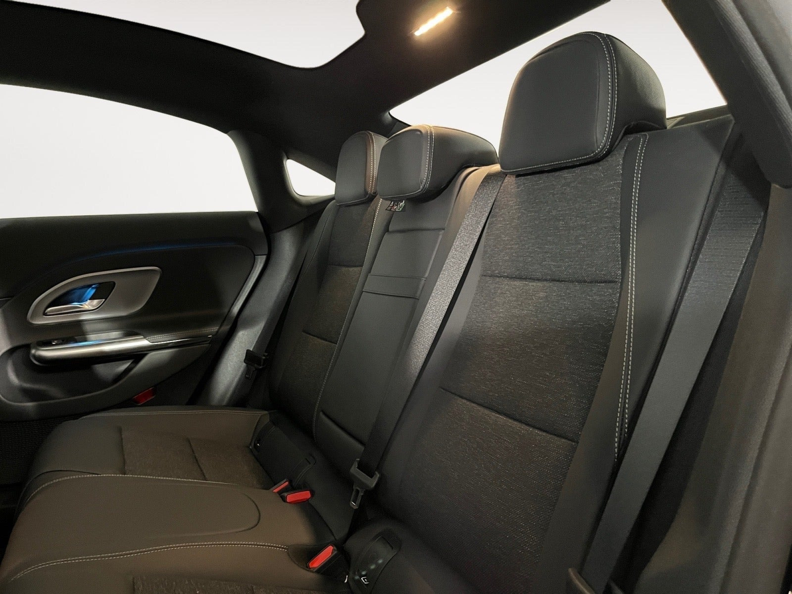 Sort Mercedes CLA250+ fra 2026