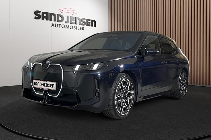 Sort BMW iX fra 2026