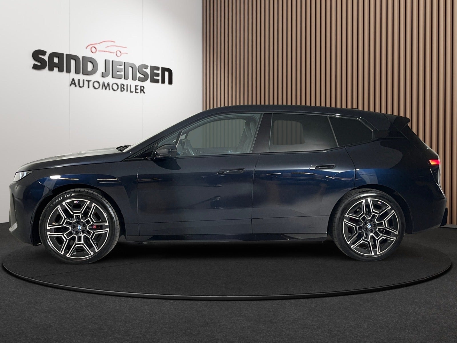 Sort BMW iX fra 2026