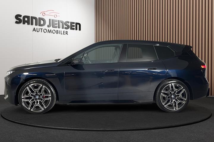 Sort BMW iX fra 2026