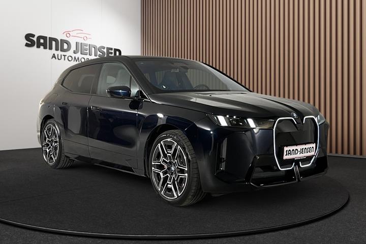 Sort BMW iX fra 2026
