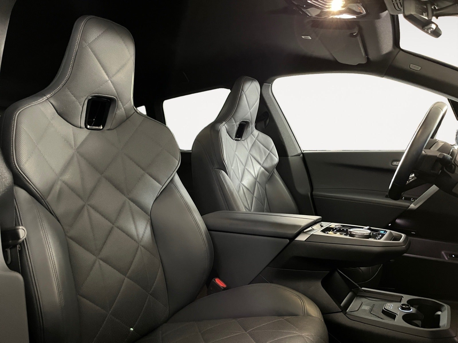 Sort BMW iX fra 2026