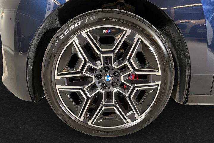 Sort BMW iX fra 2026