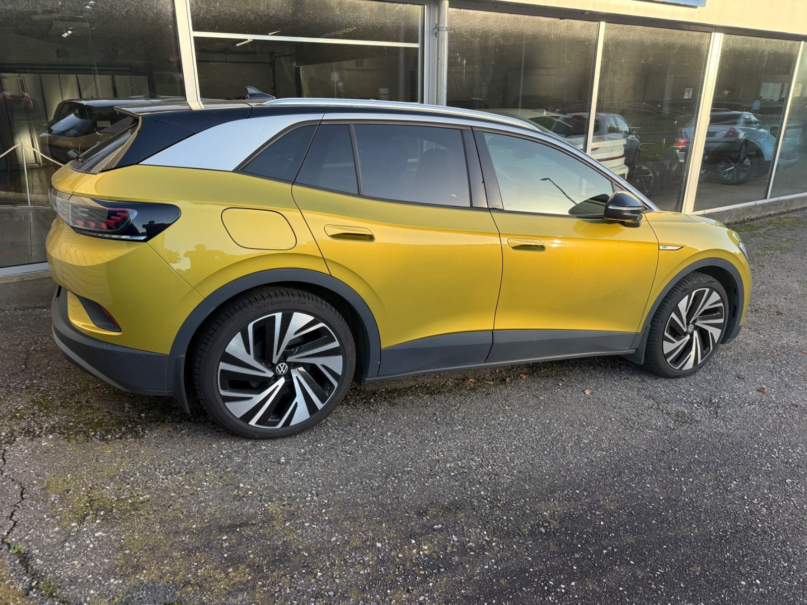 Gul VW ID.4 fra 2021