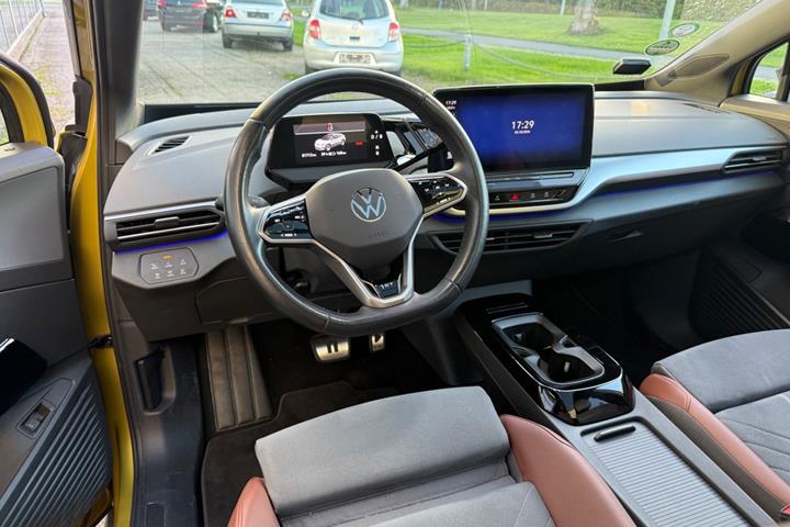 Gul VW ID.4 fra 2021