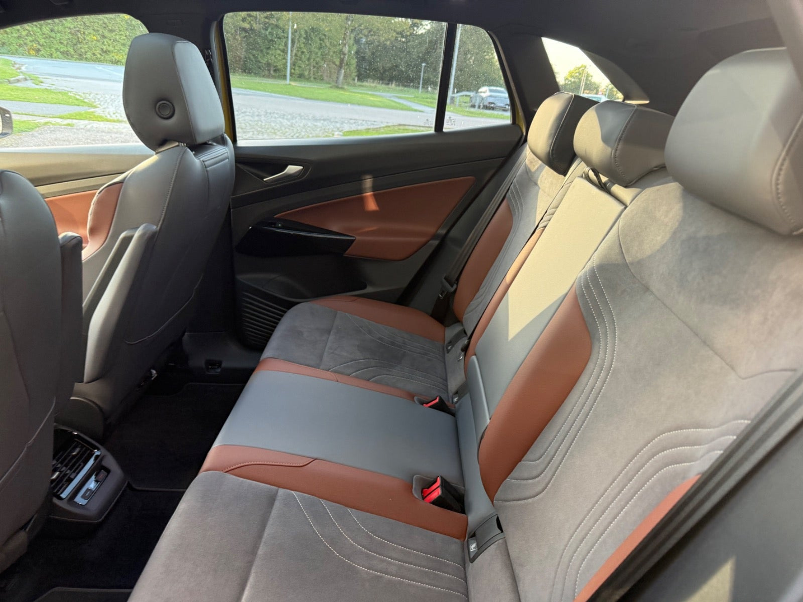 Gul VW ID.4 fra 2021