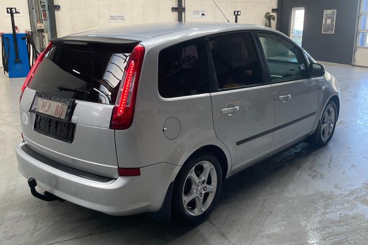 Grå Ford C-MAX fra 2010