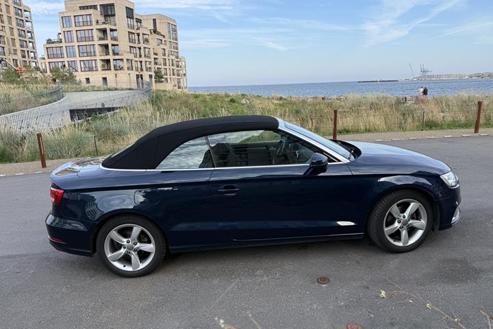 Blå Audi A3 Cabriolet fra 2016