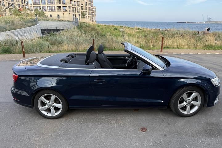 Blå Audi A3 Cabriolet fra 2016