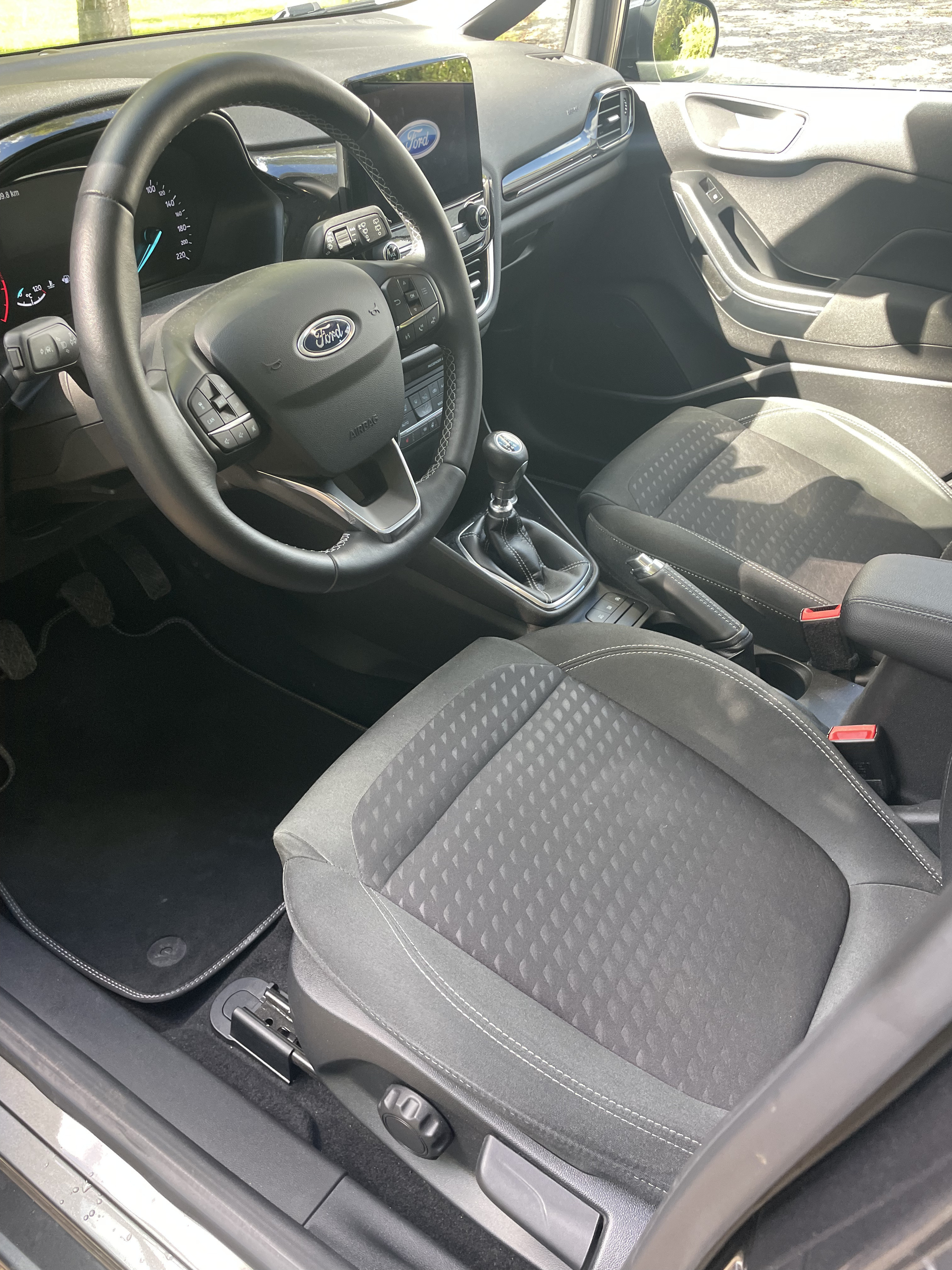 Grå Ford Fiesta fra 2018