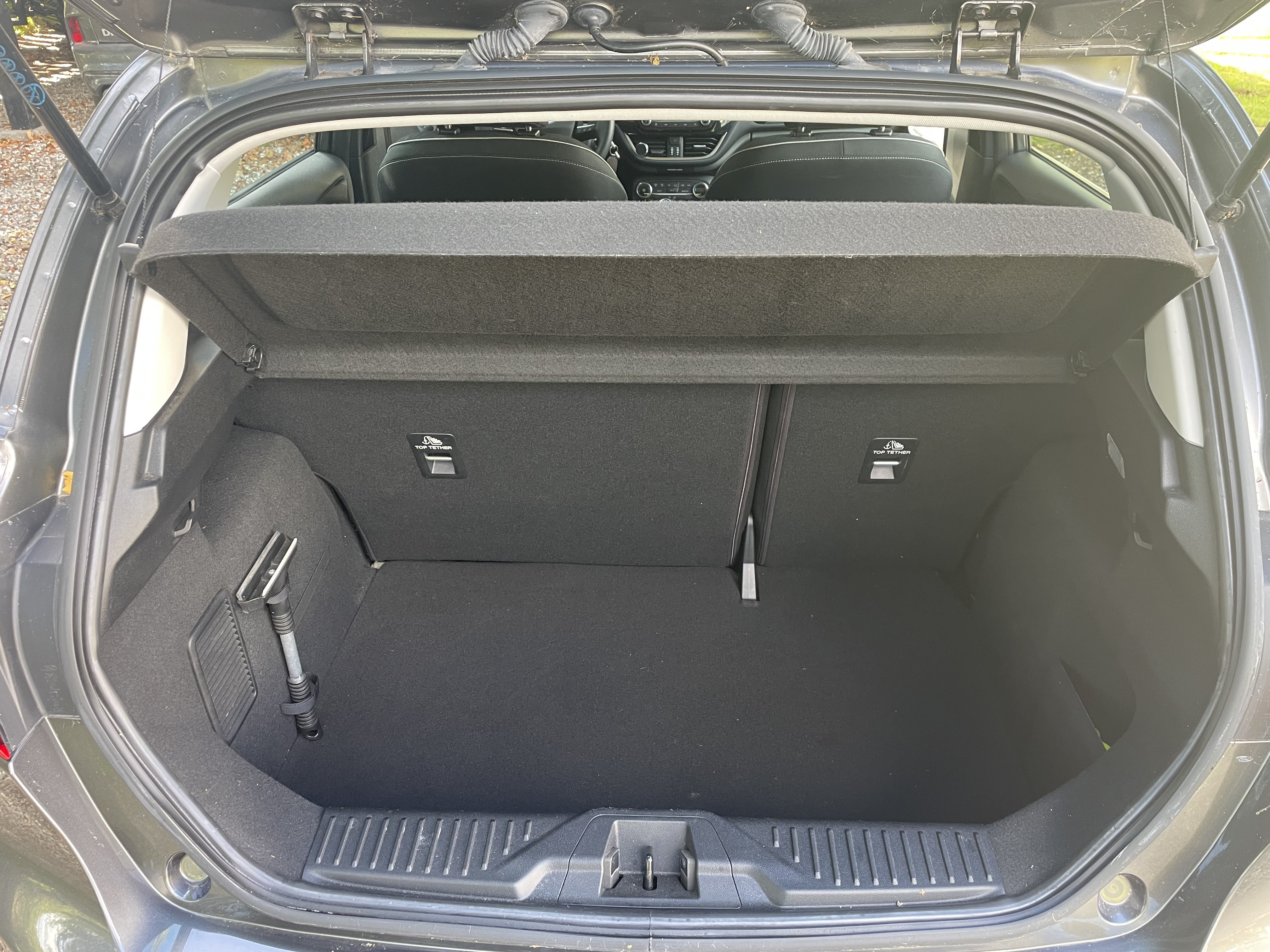 Grå Ford Fiesta fra 2018