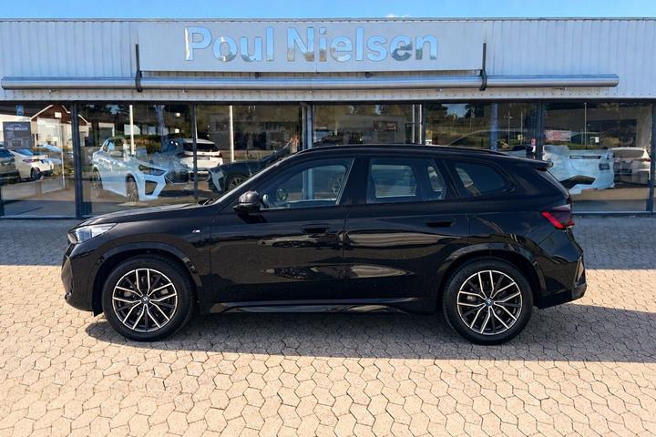 Sort BMW iX1 fra 2023
