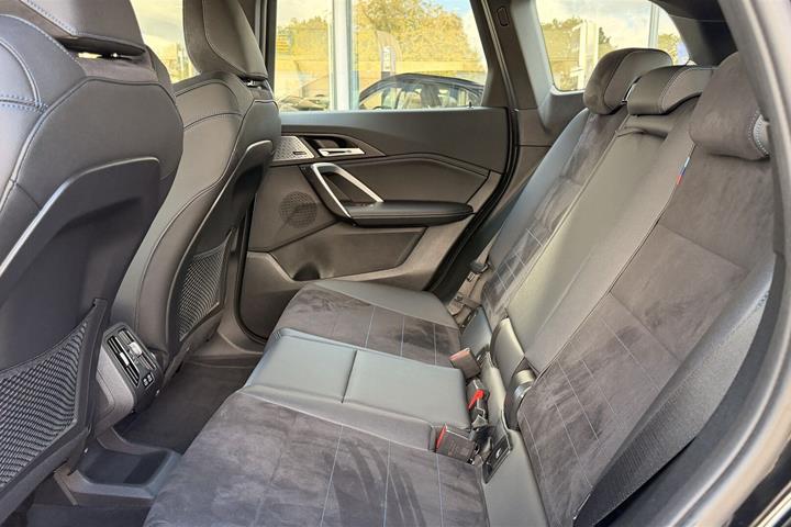 Sort BMW iX1 fra 2023