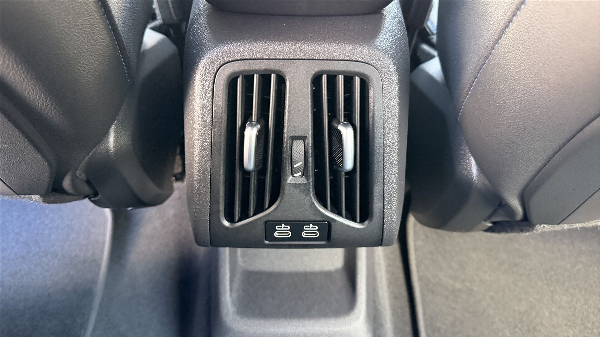 Sort BMW iX1 fra 2023