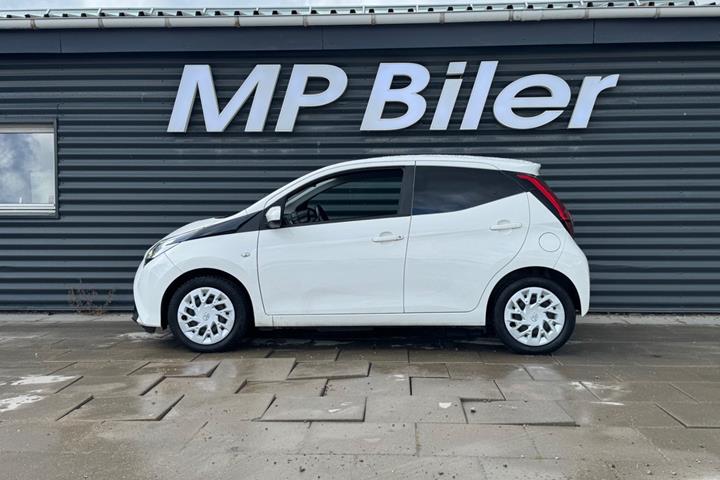 Hvid Toyota Aygo fra 2019