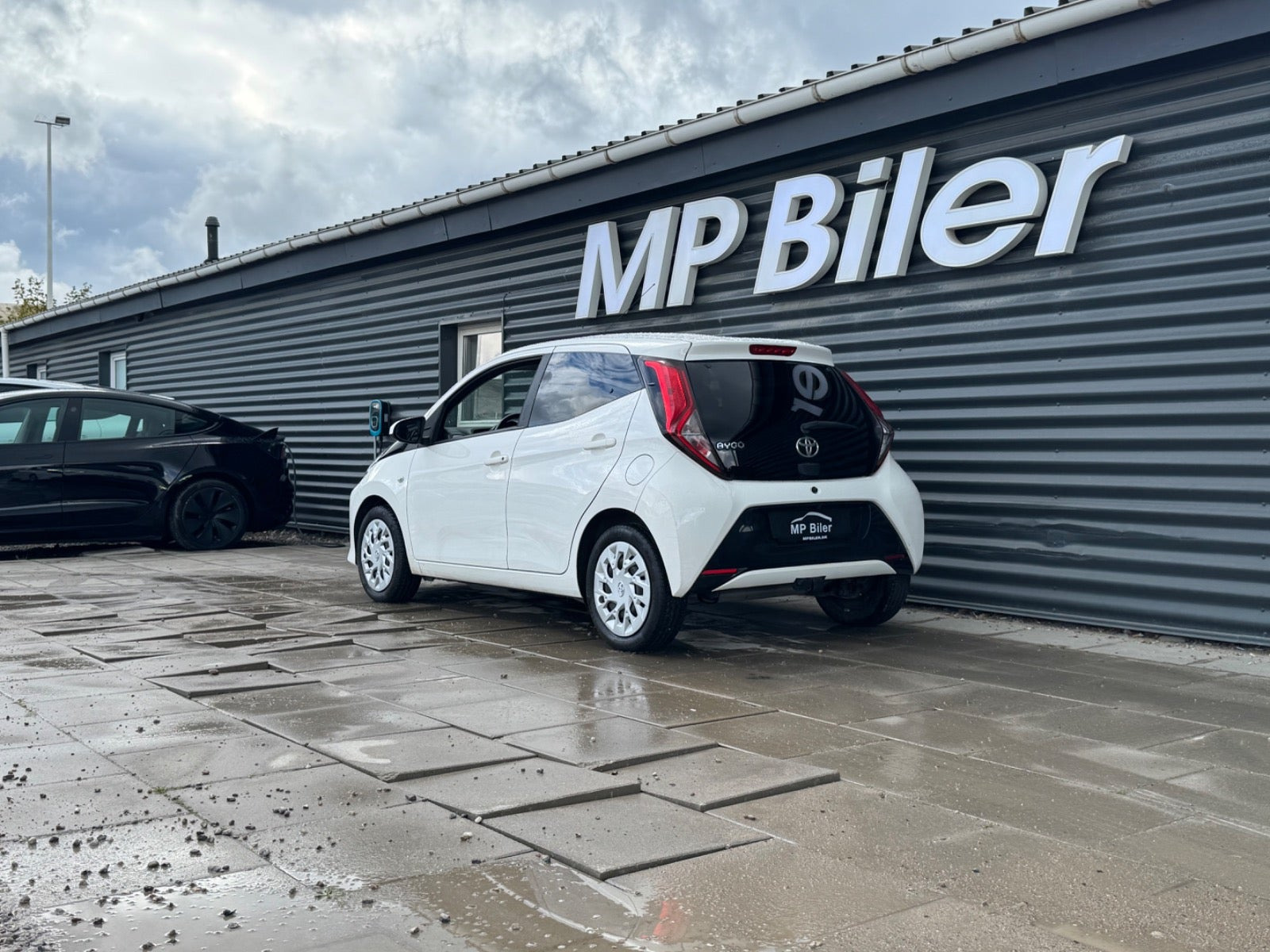 Hvid Toyota Aygo fra 2019